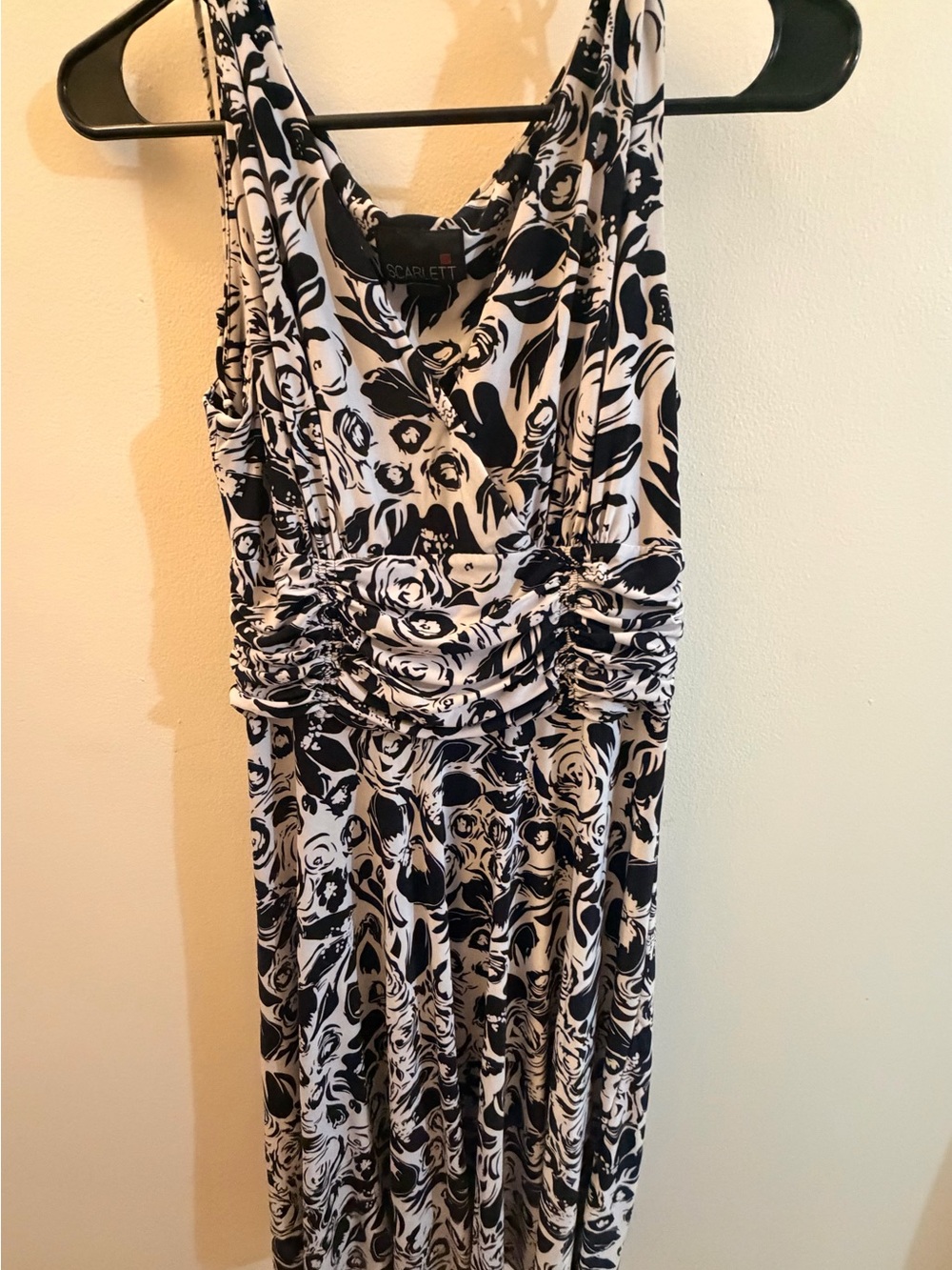 Scarlett Black and White Floral Ruched Maxi Dress Size 10